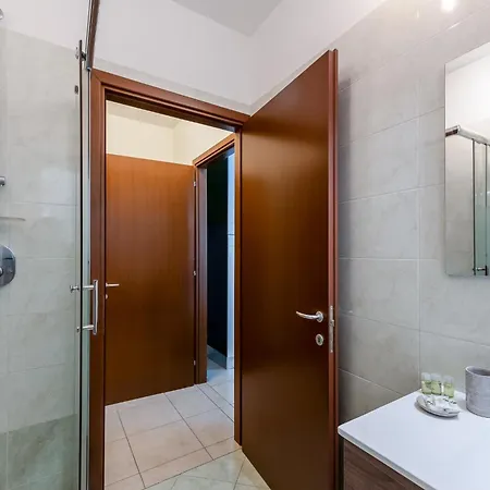 Apartamento Certosa Charm - Free Garage Parking By Innstay *