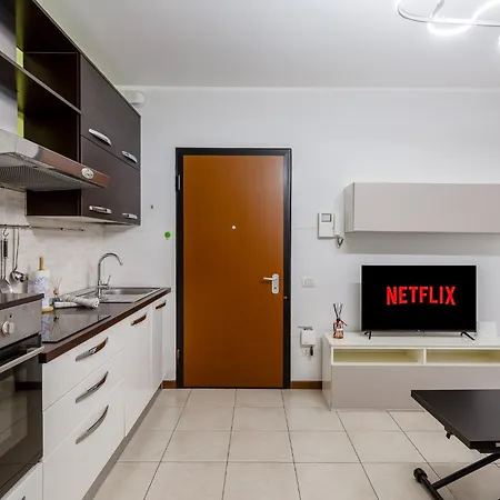 Certosa Charm - Free Garage Parking By Innstay Apartamento